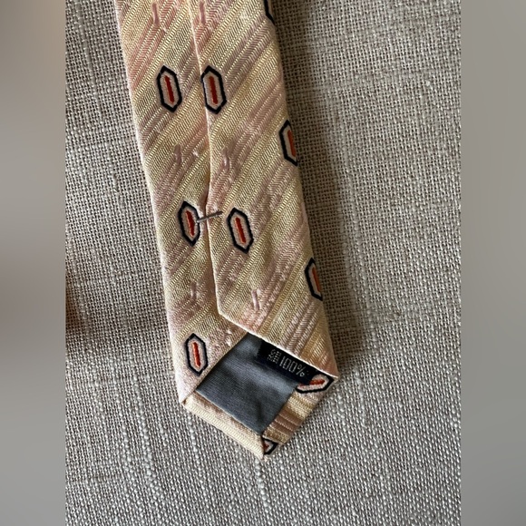 2/$25💙Men's 100% Silk Tie - Picture 5 of 6